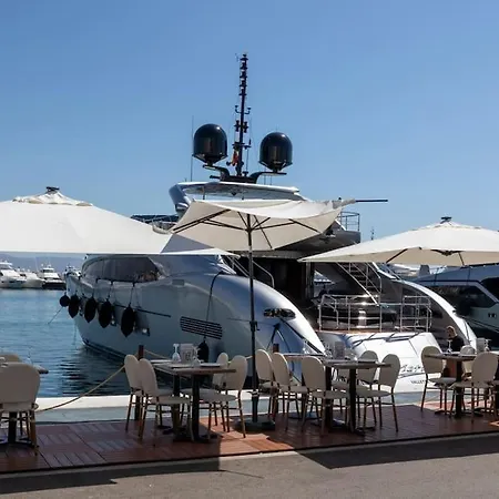 Luxurious In The Heart Of Puerto Banus Apartment