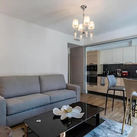 Luxurious In The Heart Of Puerto Banus